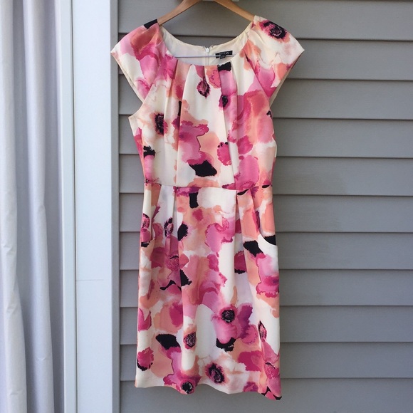 Apt. 9 Dresses & Skirts - Classic pink floral dress